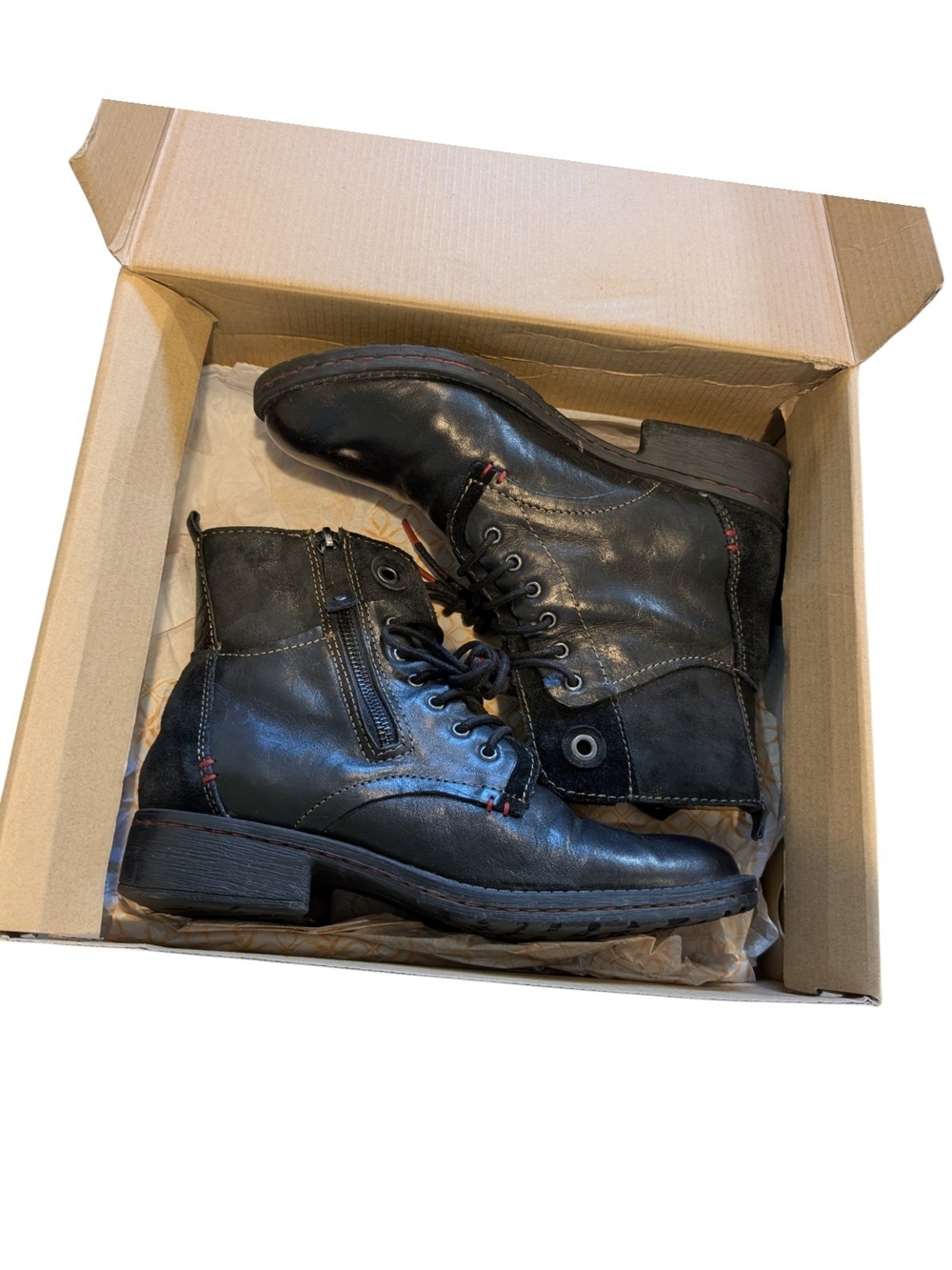 LNIB Women's Comfortiva Ankle Boots